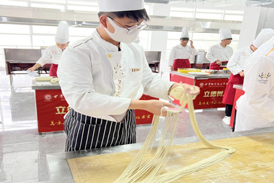 在蘭州中專學校學烹飪專業(yè)好就業(yè)嗎