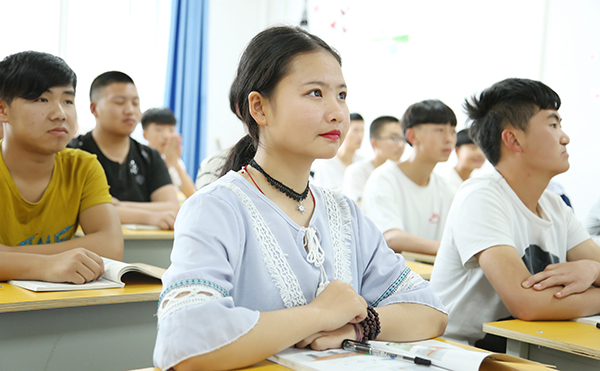  蘭州中專學校解析成績不好的學生如何低分上本科？