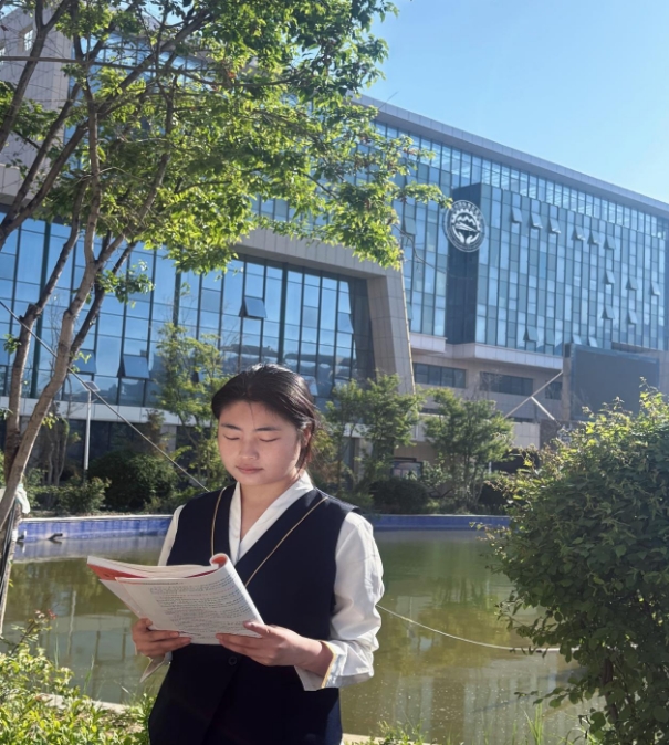 青衿之志 履踐致遠 | 學習之星：楊晶晶